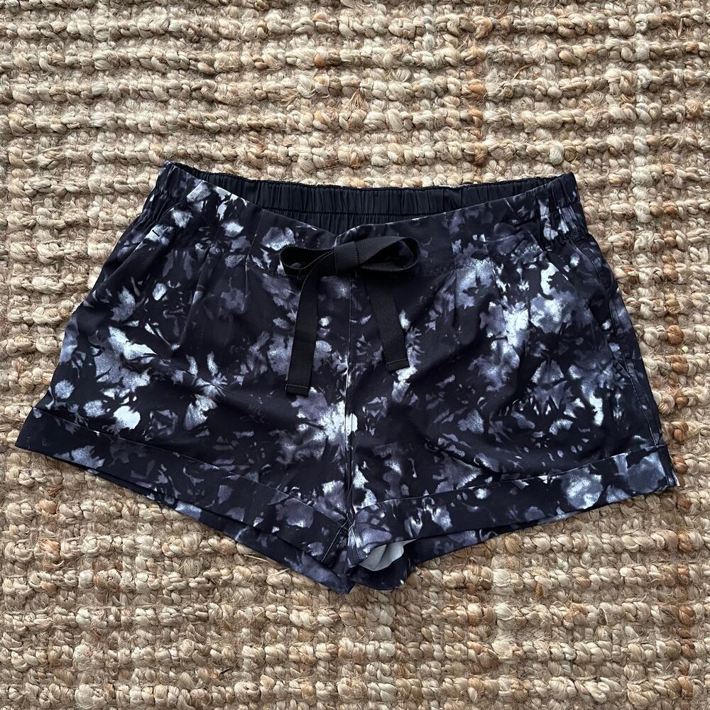 Lululemon Spring Break Away Short 10 Dusk Dye White Black Athletic EUC - Picture 3 of 13